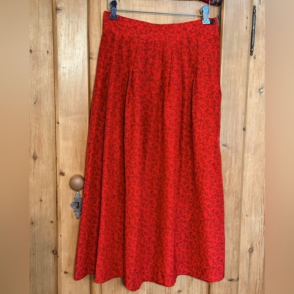 Chaus Vintage Romantic Feminine 90’s Pleated Skirt Long Red & Black Size 10 - Picture 1 of 9